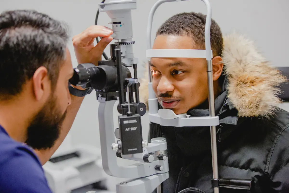 Eye Surgeon in Vaughan